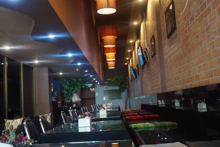 Dining Photos