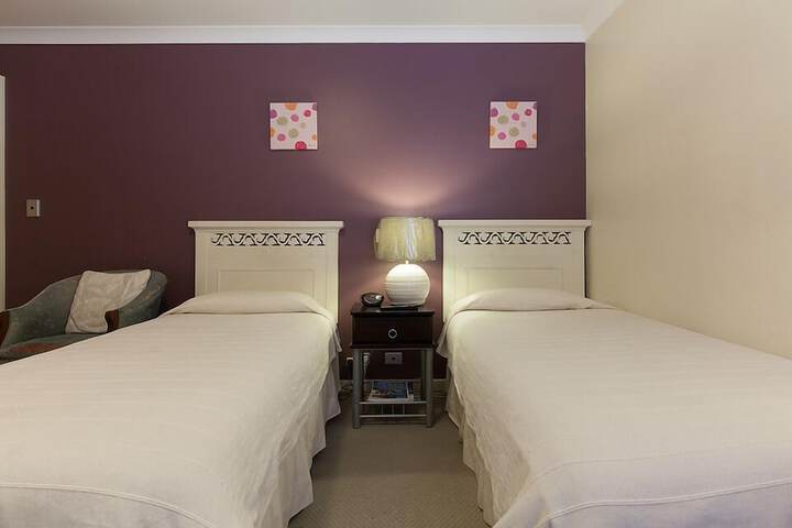 Room 5 of 29