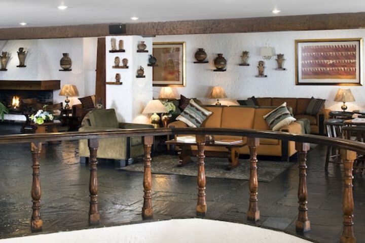 Entrance & Lobby