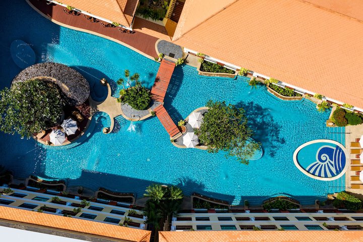 Hotel 74 of 76