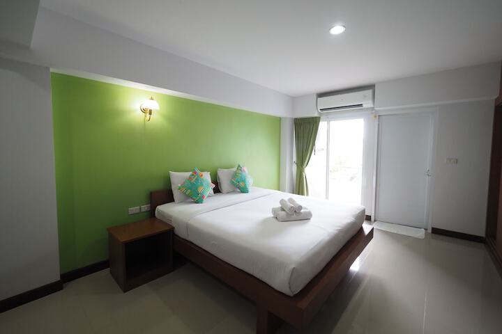 Room 12 of 31