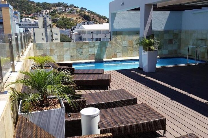 Hotel Pool