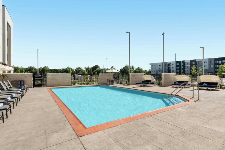 Pool 29 of 49