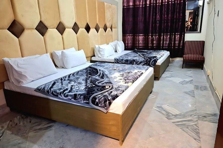 Room 17 of 19