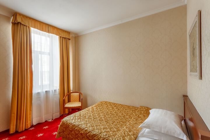 Room 15 of 98