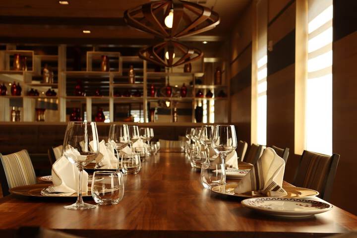 Dining 16 of 23