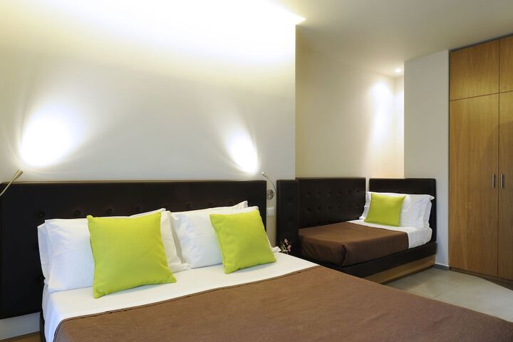 Room 14 of 30