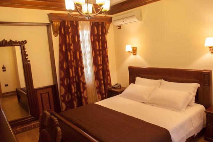 Room 10 of 89