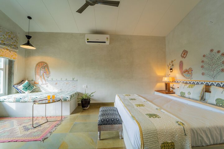 Room 25 of 207