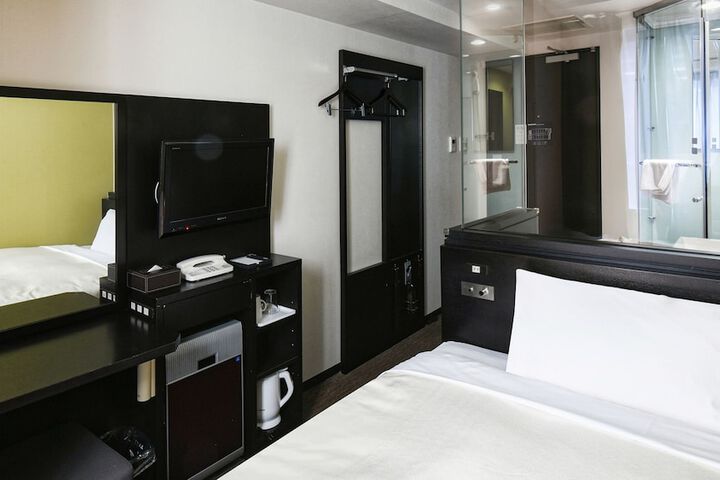 Room 9 of 54