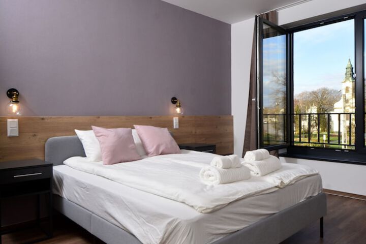 Room 10 of 62