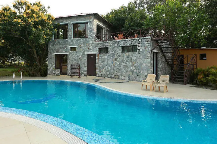 Pool 6 of 12