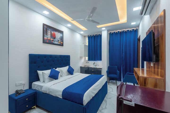 Room 15 of 23