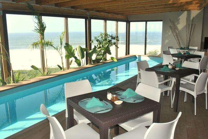 Pool Hotel
