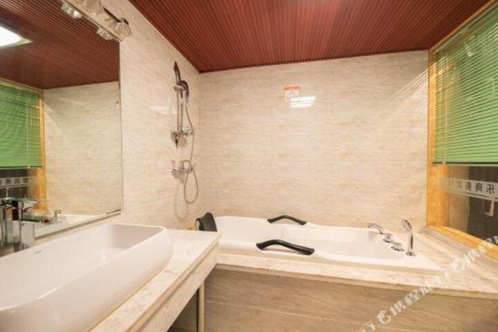 Jiaerle Business Hotel