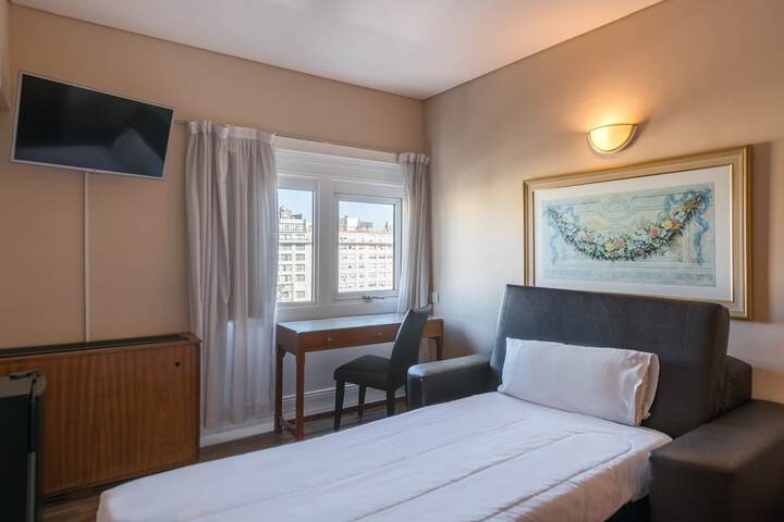 Room 13 of 71