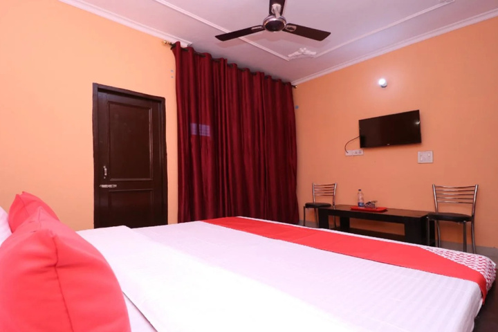 OYO 28325 Dhillon Residency