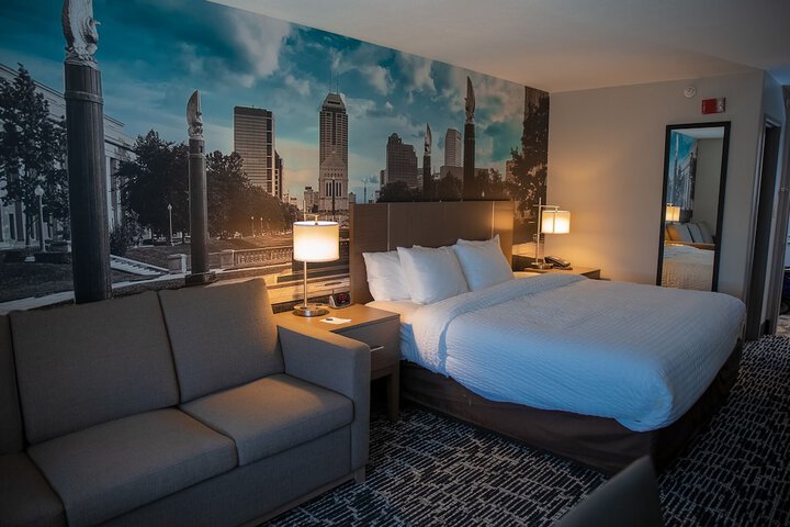 Standard Queen Bed Accessible (4 of 22)