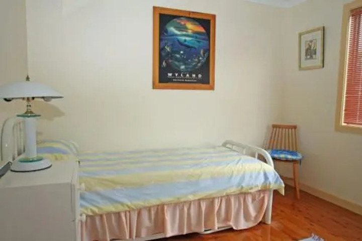 Room 5 of 13