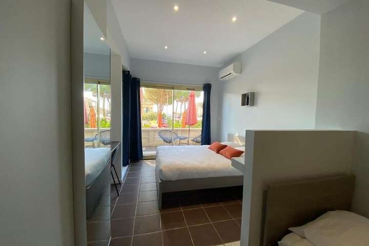 Room 16 of 62