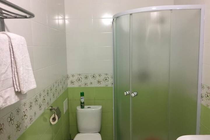 Room 12 of 24