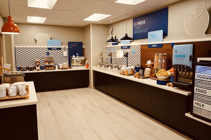 Breakfast/Coffee Service 43 of 56