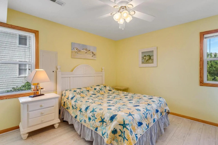 Room 6 of 23