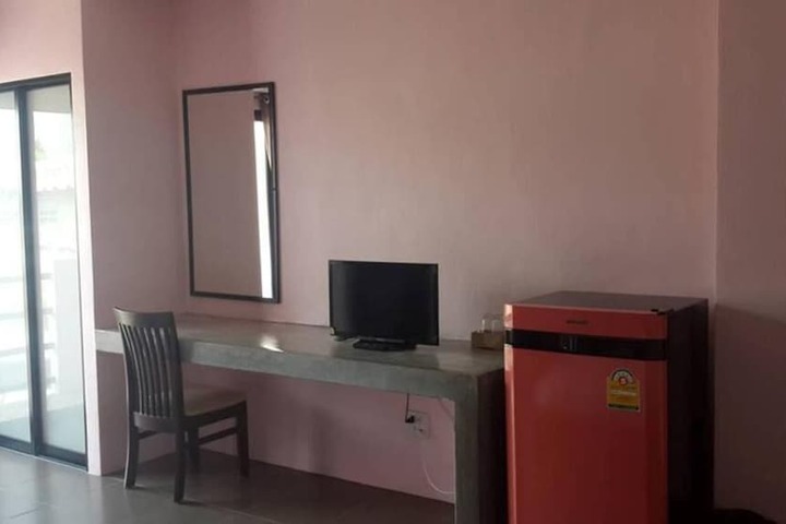 Room 16 of 40