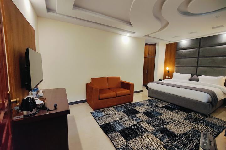 Room 16 of 55