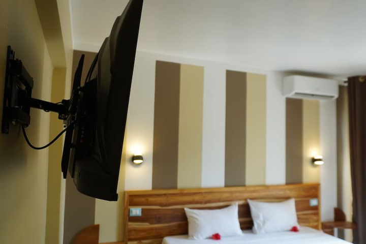 Room 16 of 49