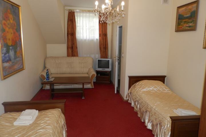 Room 40 of 49