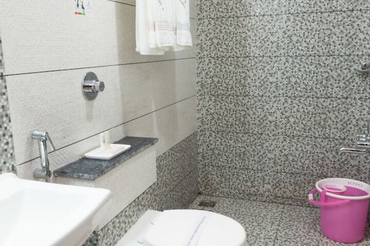 Room 52 of 72