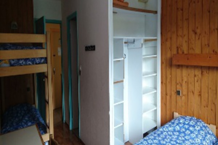 Room 141 of 216