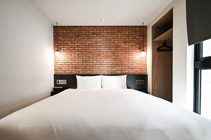 Room 20 of 55