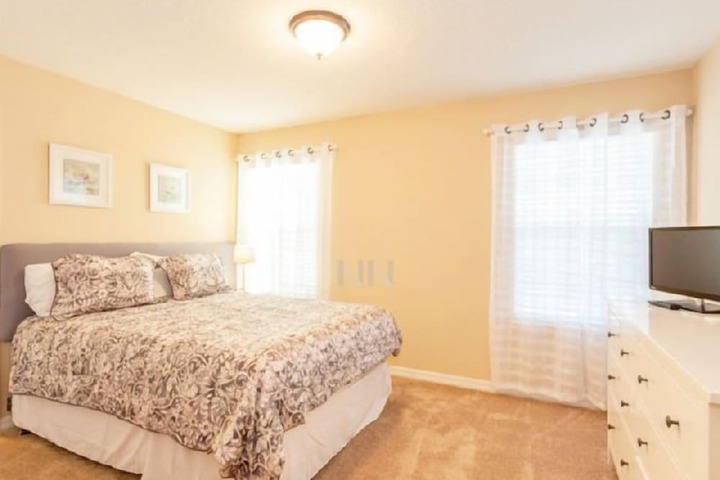 Room 3 of 19