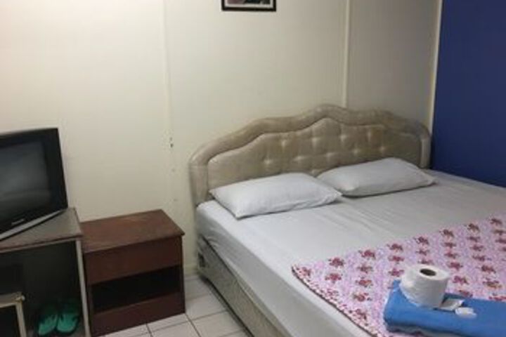 Room 8 of 20