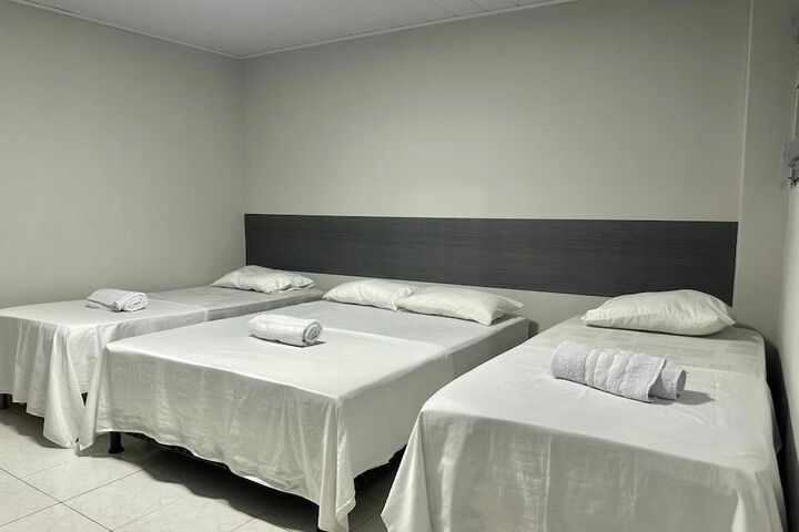 Room 8 of 34