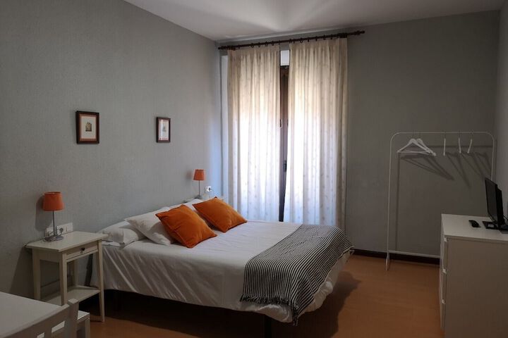 Room 4 of 20