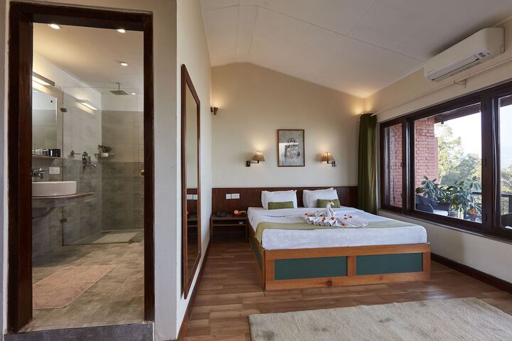 Room 3 of 27