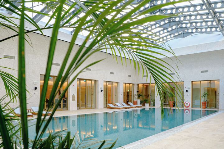 Pool 59 of 95