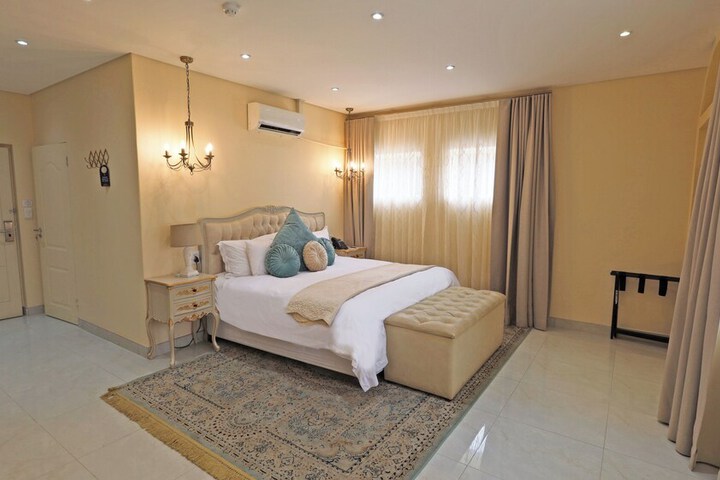 Room 32 of 101