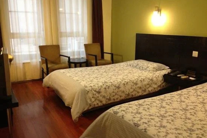 Room 2 of 8
