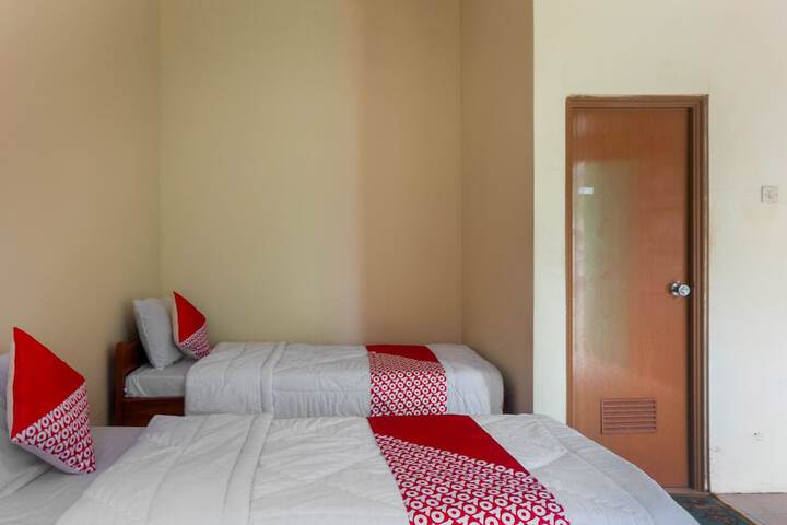 Room 5 of 32