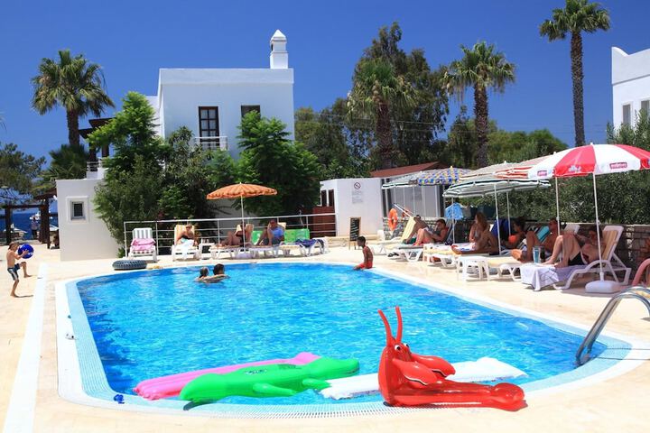 Hotel with Pool