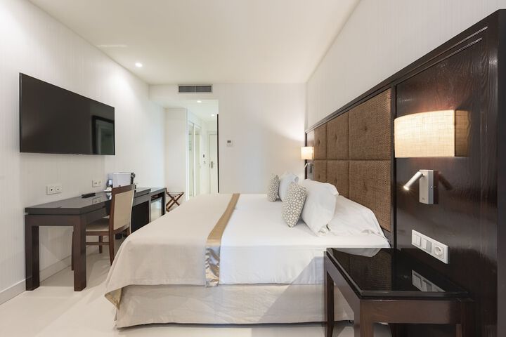 Room 35 of 158