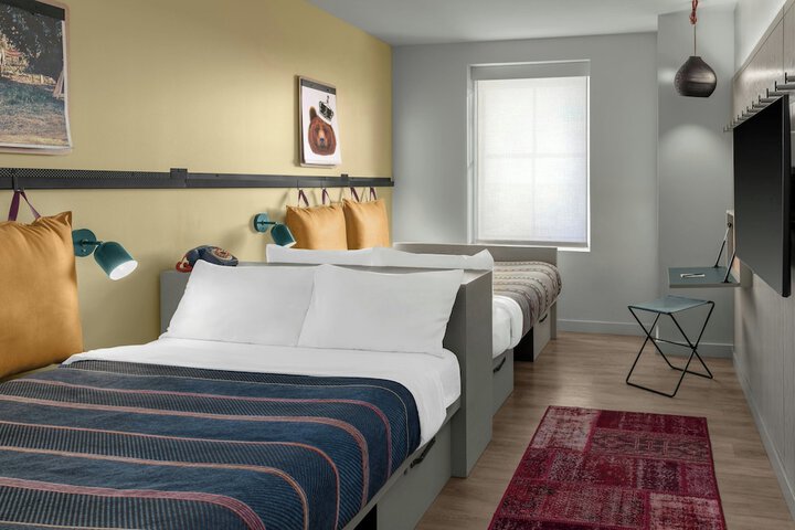 Room 18 of 51