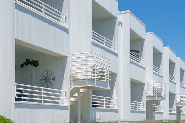 Hotel Exterior 211 of 219