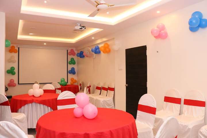 Ballroom/Hall 26 of 30