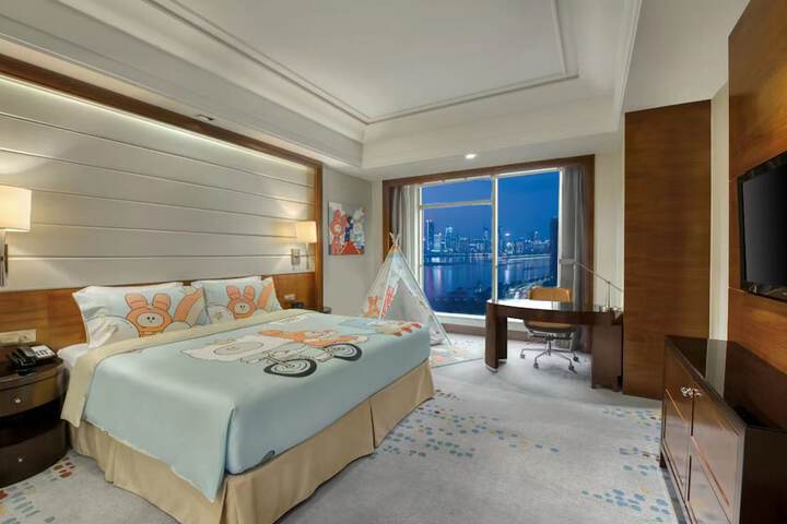 Room 28 of 75