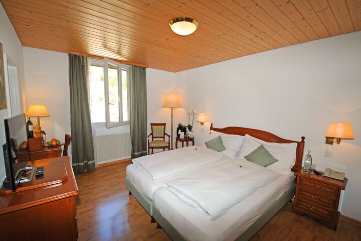Room 7 of 140